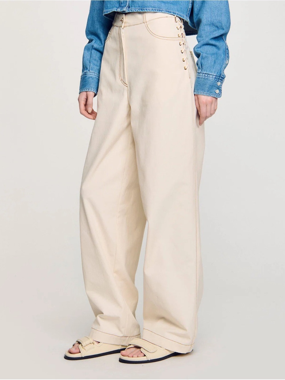 Wide Leg Lace-Up Side Jeans in Cream